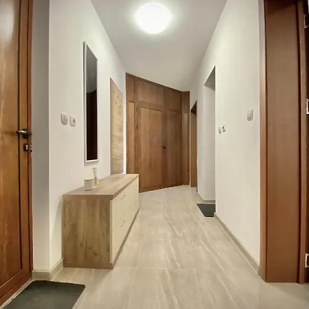 Location With 2bath For 6 Guests Appartamento Stara Zagora