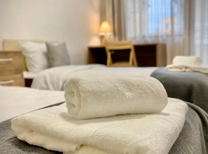 Location With 2bath For 6 Guests Апартаменты Стара-Загора