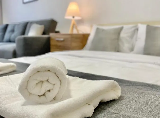 Location With 2bath For 6 Guests Apartament *