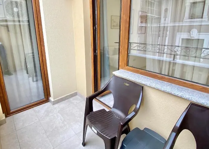 Апартаменты Location With 2bath For 6 Guests