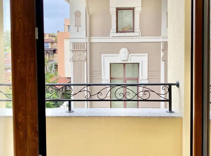 Апартаменты Location With 2bath For 6 Guests *