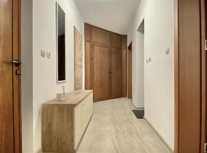 Location With 2bath For 6 Guests Апартаменты Стара-Загора