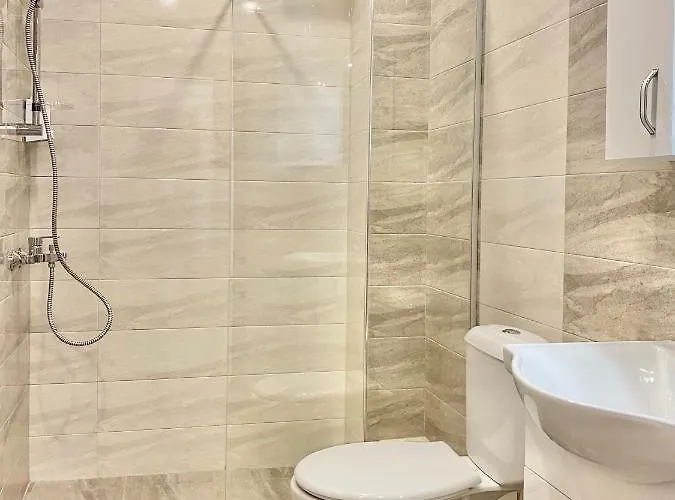 Location With 2bath For 6 Guests * Стара-Загора