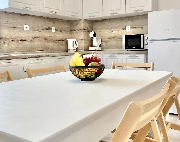 Location With 2bath For 6 Guests Апартаменты Стара-Загора